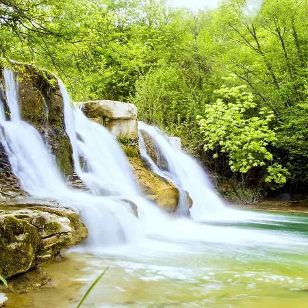 Hillside Comfort In Apartman Tavullia