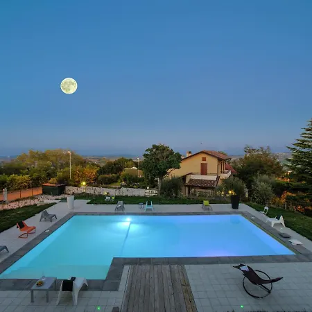 Hillside Comfort In * Тавуллия
