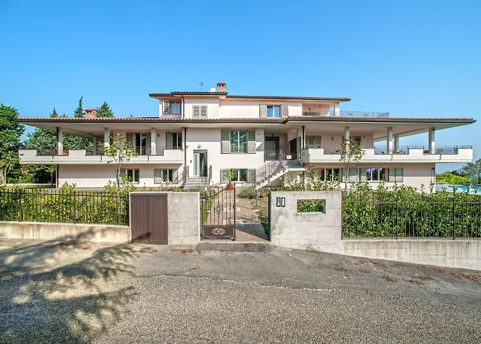 Hillside Comfort In Appartamento